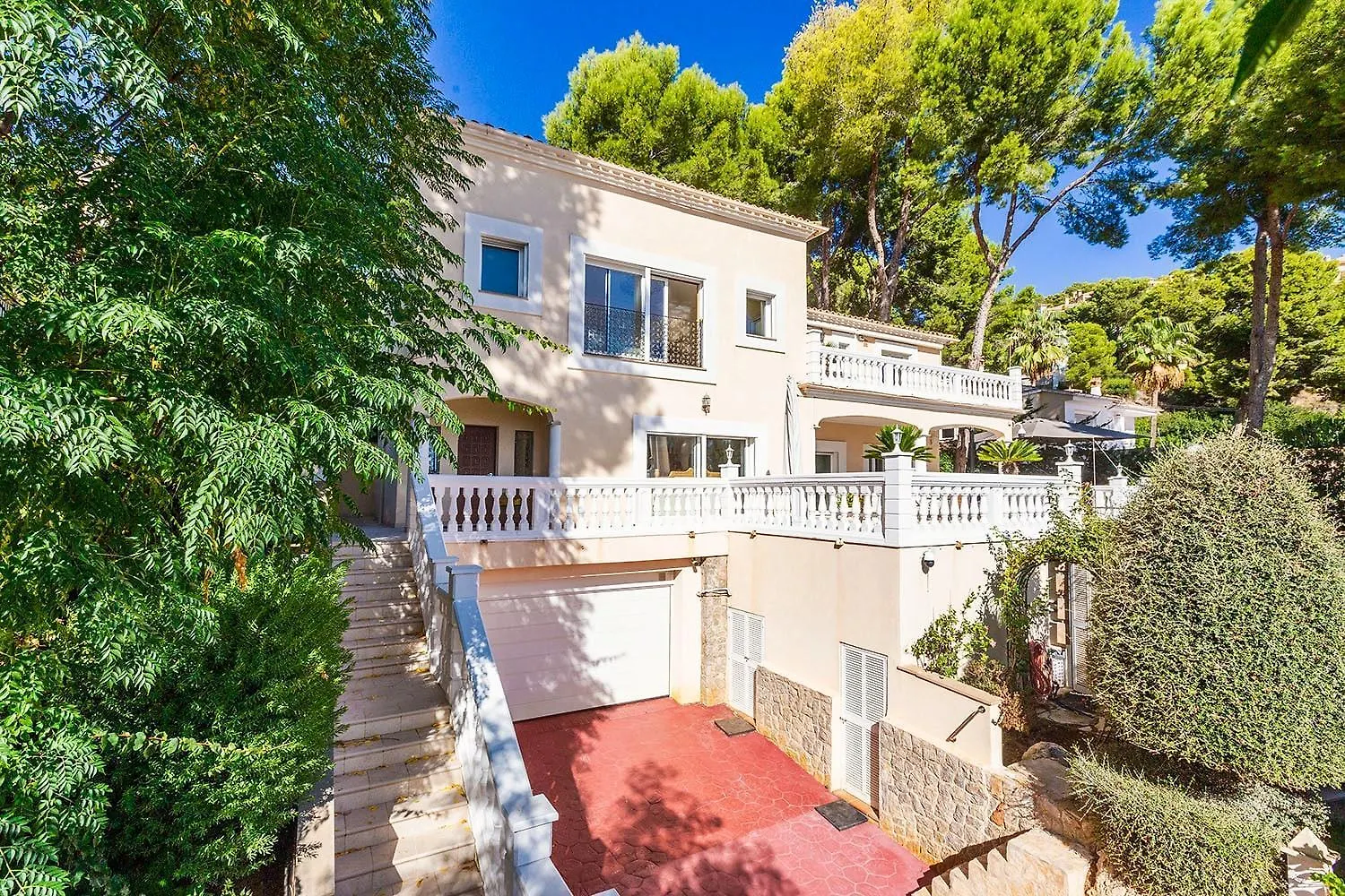 Exklusive Villa In Paguera Fuer Bis Zu 8 Personen, Mit Meerblick Und Pool