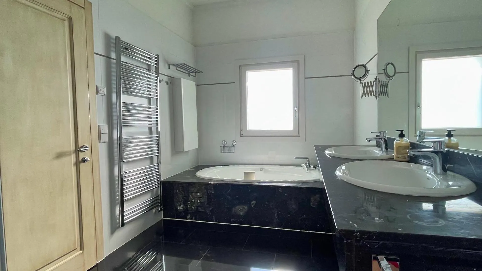 Exklusive Villa In Paguera Fuer Bis Zu 8 Personen, Mit Meerblick Und Pool 0*, Παγκουέρα