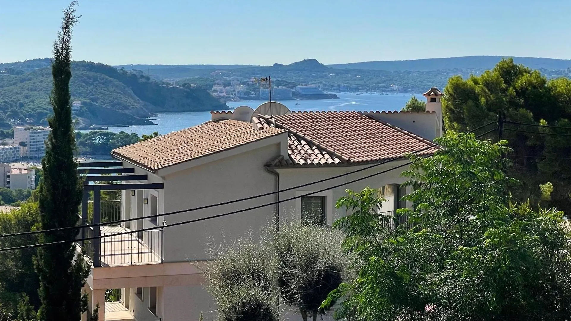 Exklusive Villa In Paguera Fuer Bis Zu 8 Personen, Mit Meerblick Und Pool 0*, Peguera Spain