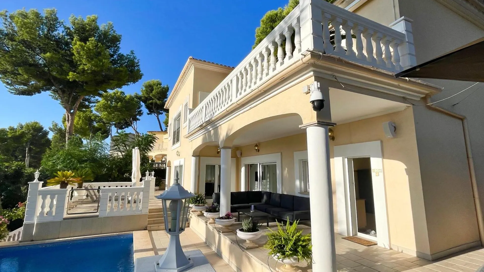 Exklusive Villa In Paguera Fuer Bis Zu 8 Personen, Mit Meerblick Und Pool Spain